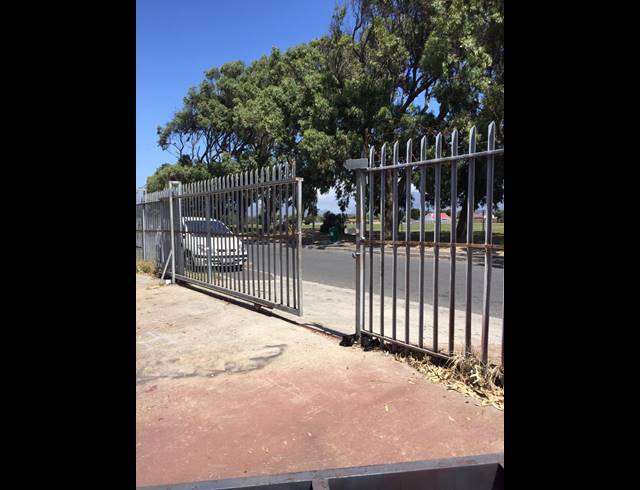 440M² FACTORY TO LET IN OTTERY